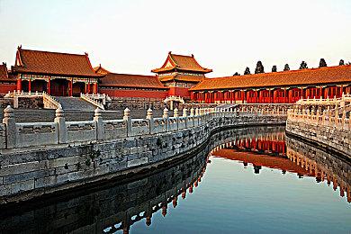 《爱丽丝：疯狂回归》又重新上架Steam 真是折腾人